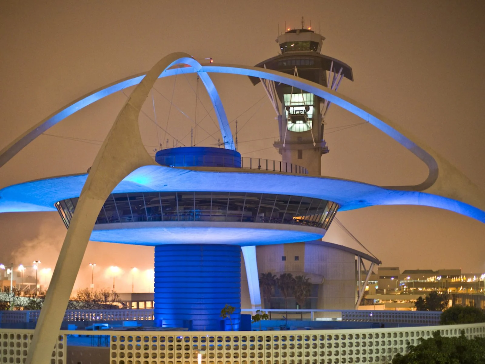 Pae White ΣLAX cordage installation above the international arrivals corridor at Tom Bradley International Terminal